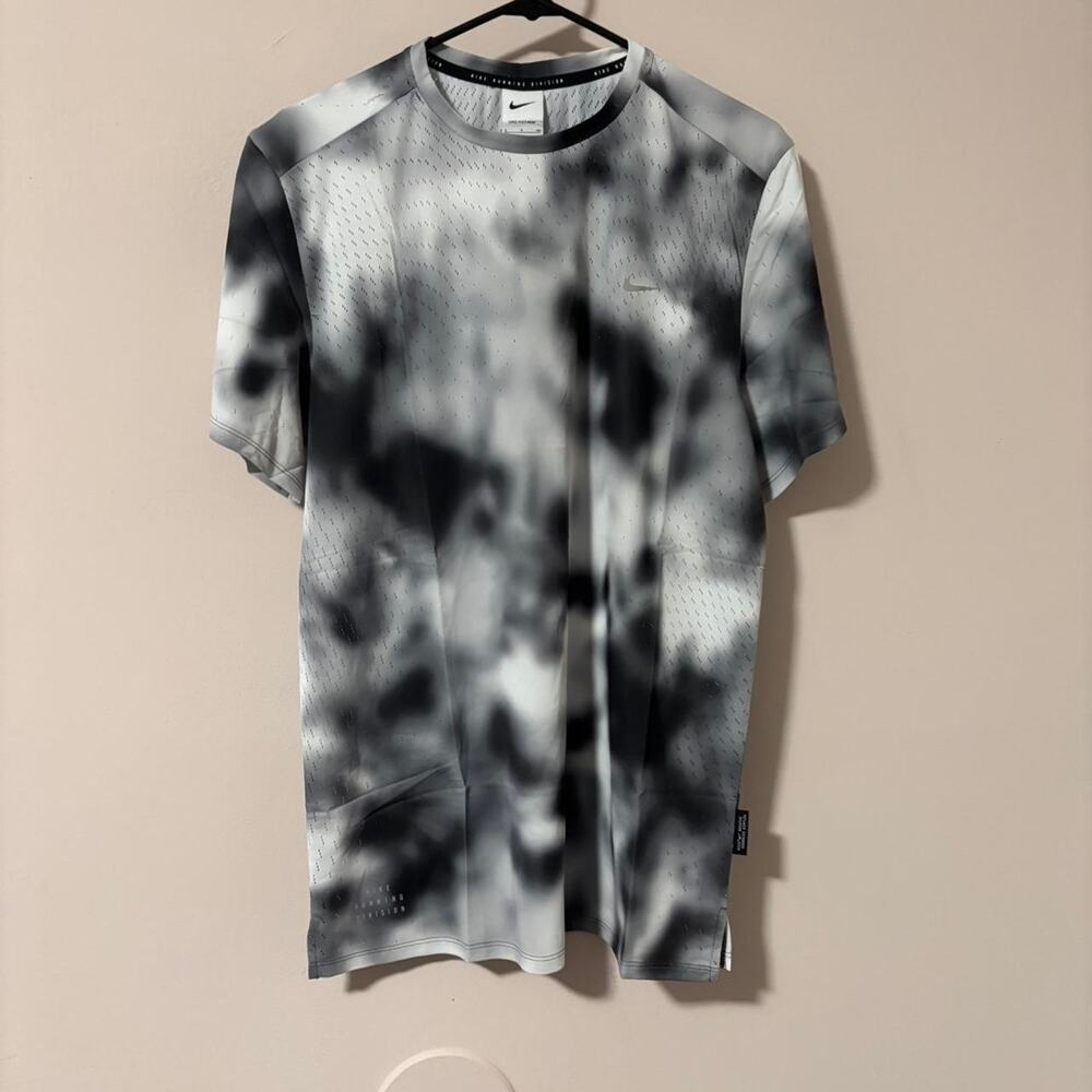 Nike running division whiteblack shirt
